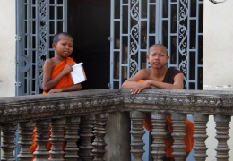 monjes budistas
