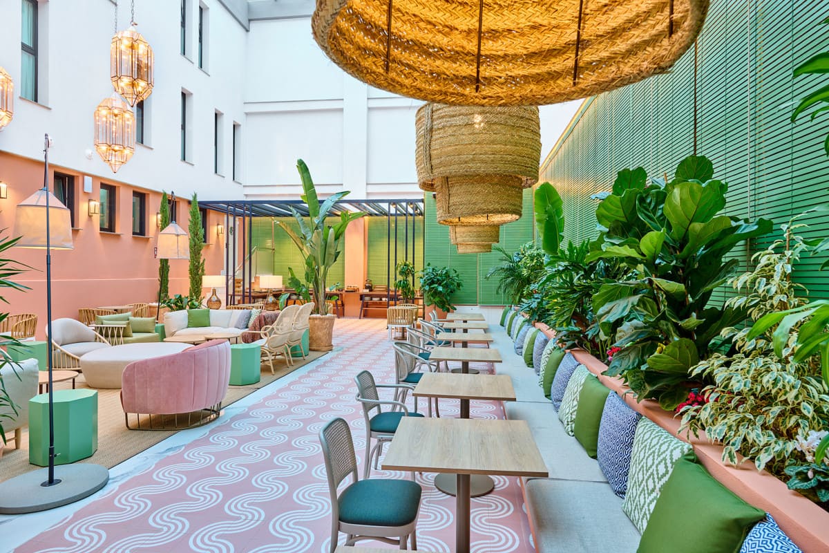 Alojamiento en Granada: deLuna Hotels